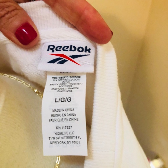 NWT Reebok Real Embroidered Sweatshirt 😎🇺🇸❤️ - Picture 8 of 8